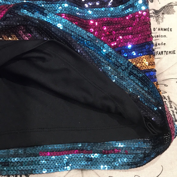 🛍2/$30🛍 WAYF Sequins Cami - Picture 7 of 9